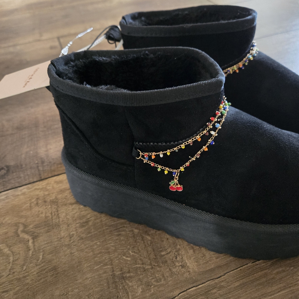Stylish Black Ankle Boots with Multicolor Chain